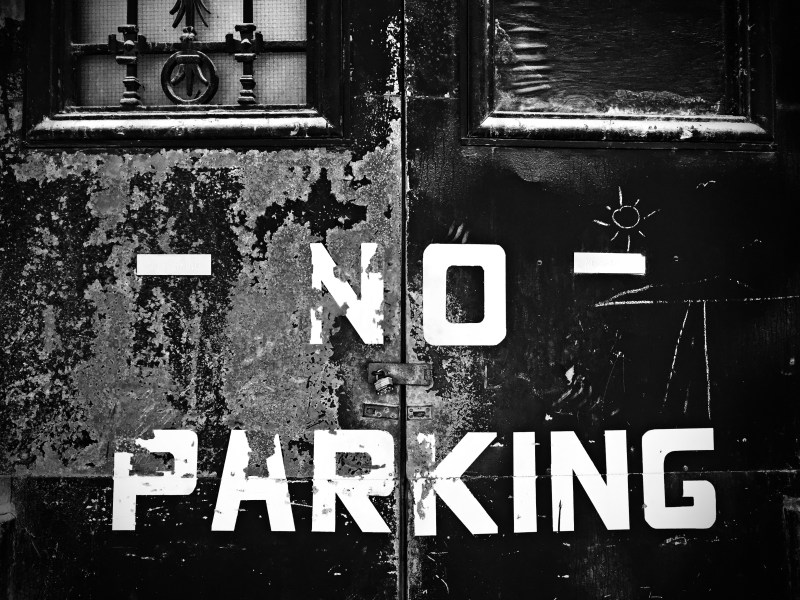 no parking copy BW